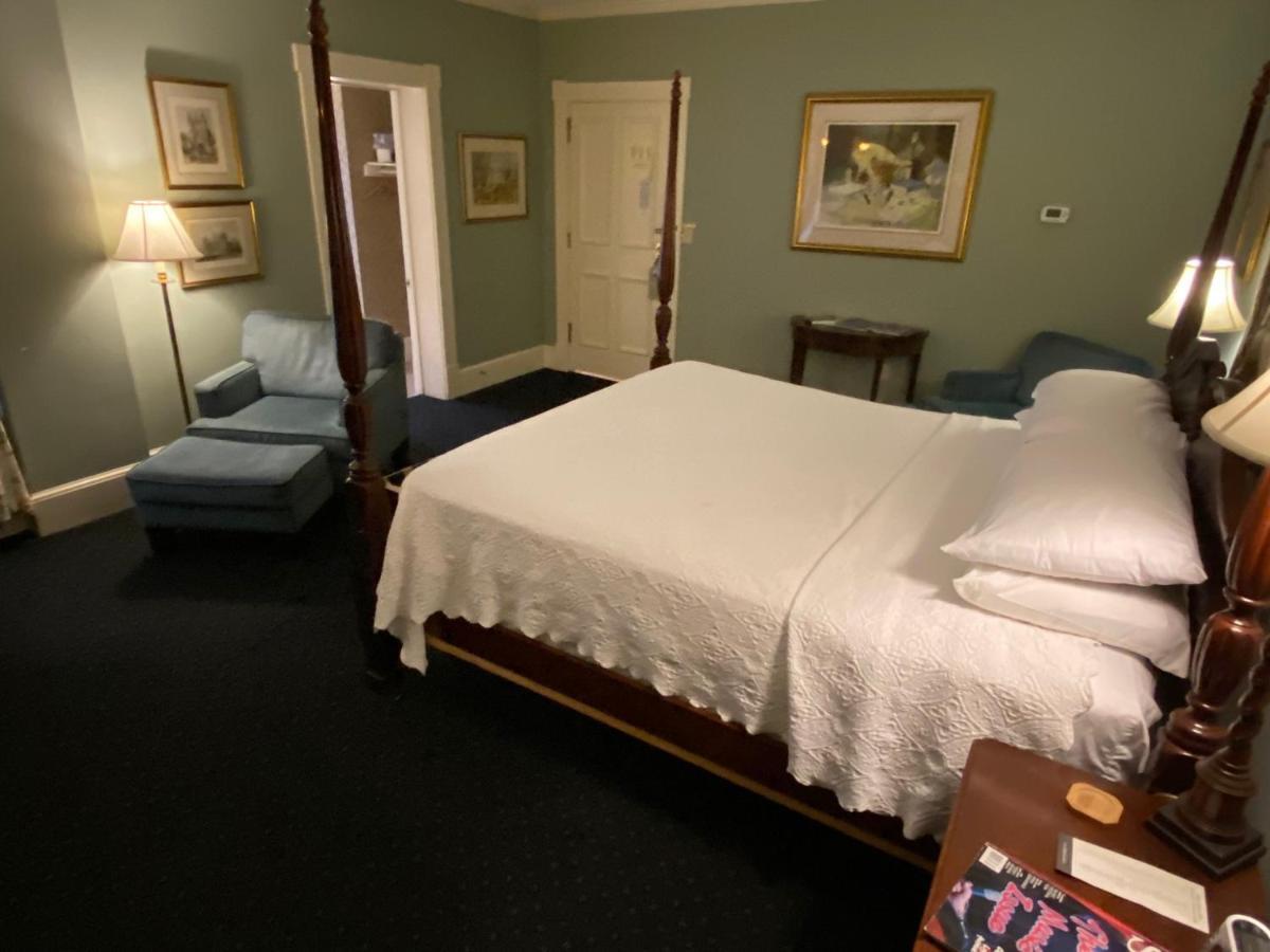 Foley House Inn Savannah Bagian luar foto